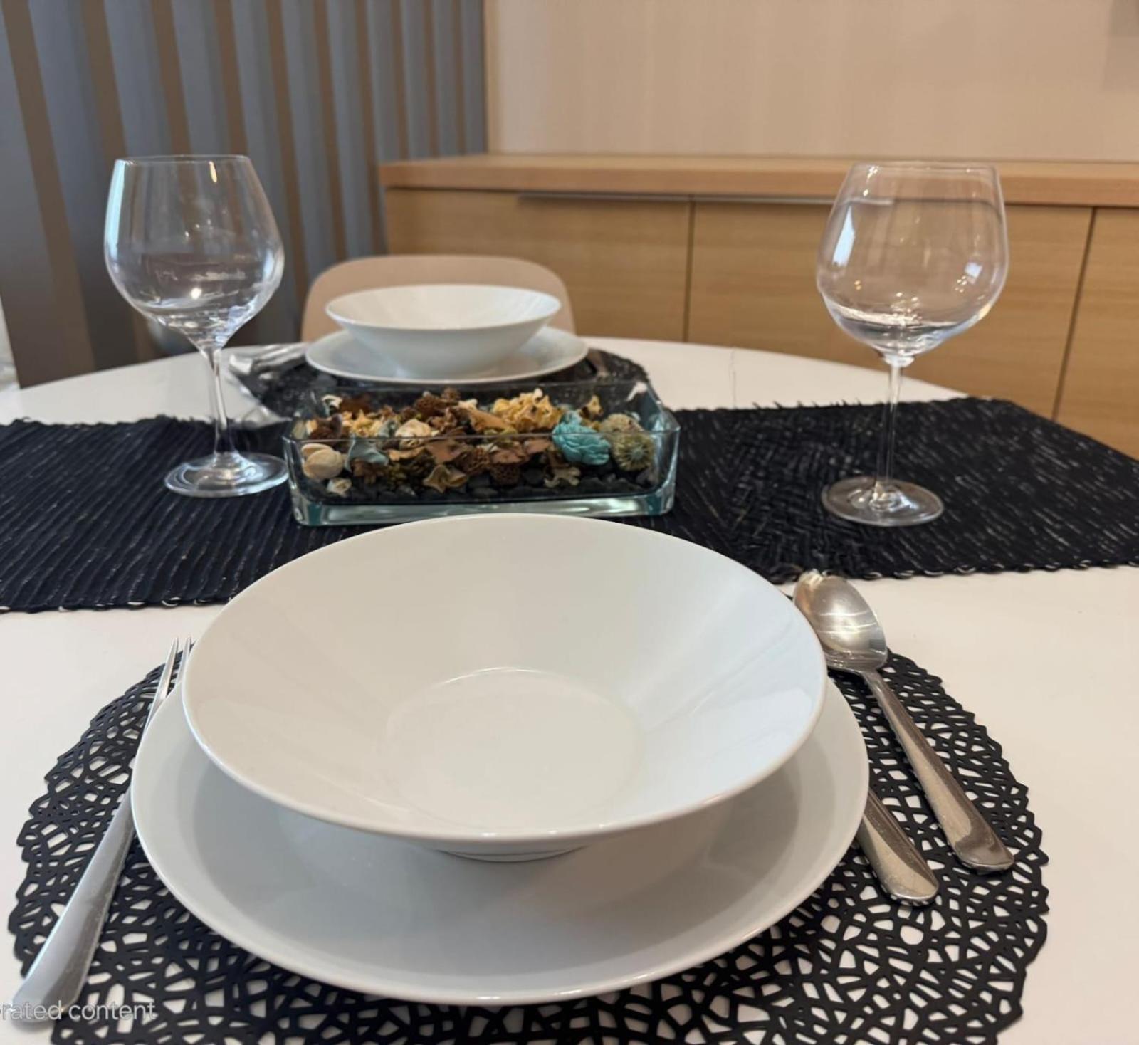 Downtown Charm With Free Parking Spot Appartement Bratislava Buitenkant foto